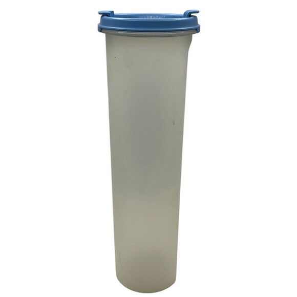 Vintage Tupperware 1661-8 Spaghetti Container w/ Shake & Pour Lid 1912-1 USA - Picture 1 of 5